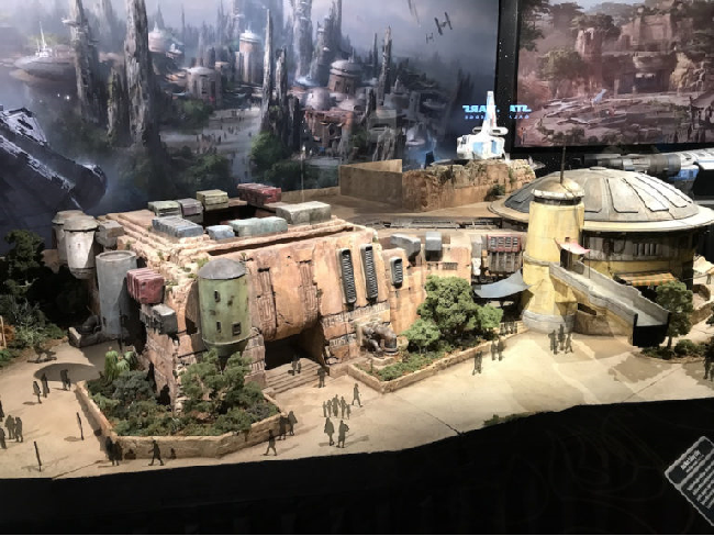 Galaxy's Edge Display